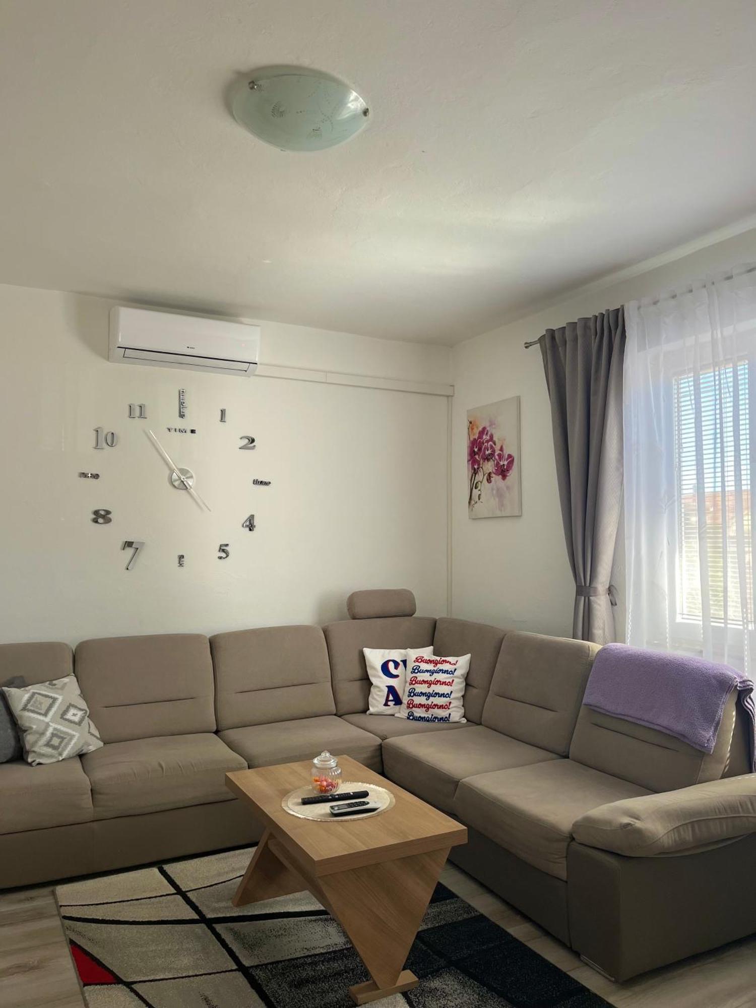 Apartman Marta Zara Esterno foto